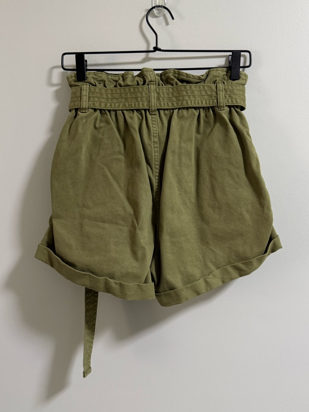 Abercrombie & Fitch Olive High-Waist Paperbag Shorts with Belt - Picture 8 of 8